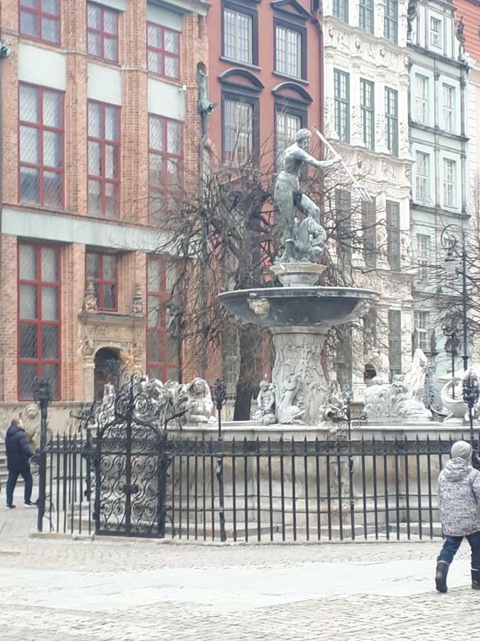 Kawalerka W Kamienicy Na Starowce Apartman Gdańsk Kültér fotó